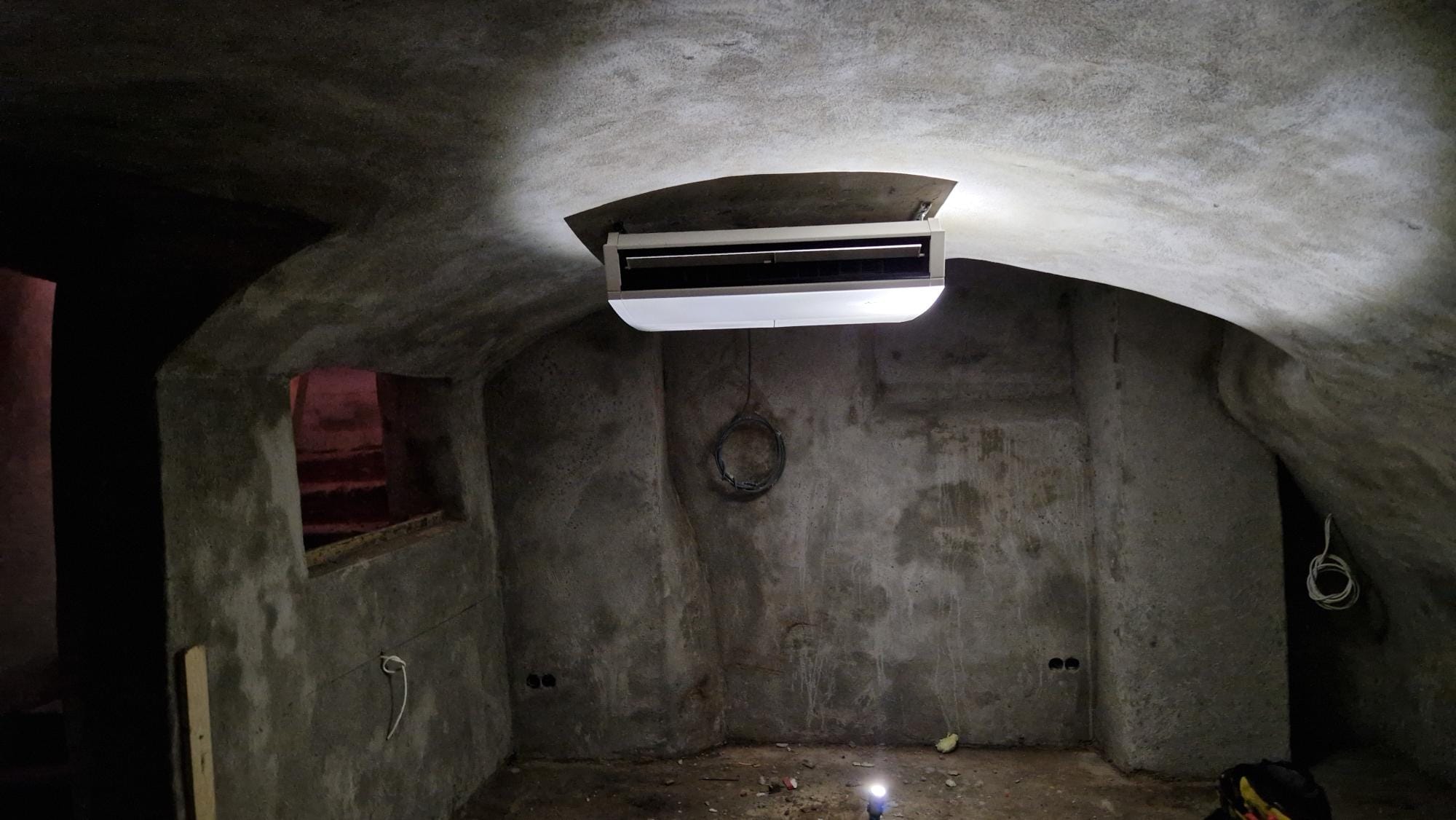 Airco in kelder Devo Techniek: Allround installatiebedrijf Hoofddorp